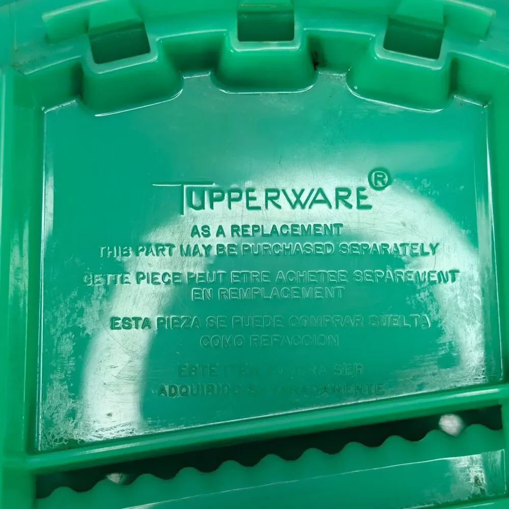 Vintage Tupperware Jadeite Green Grater Slicer Shredder with Bowl Mold 786-4